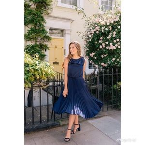 NWT Gal Meets Glam Bethany dress, Navy, Pleats